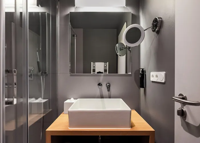 Numa Kudamm Hotel 4*